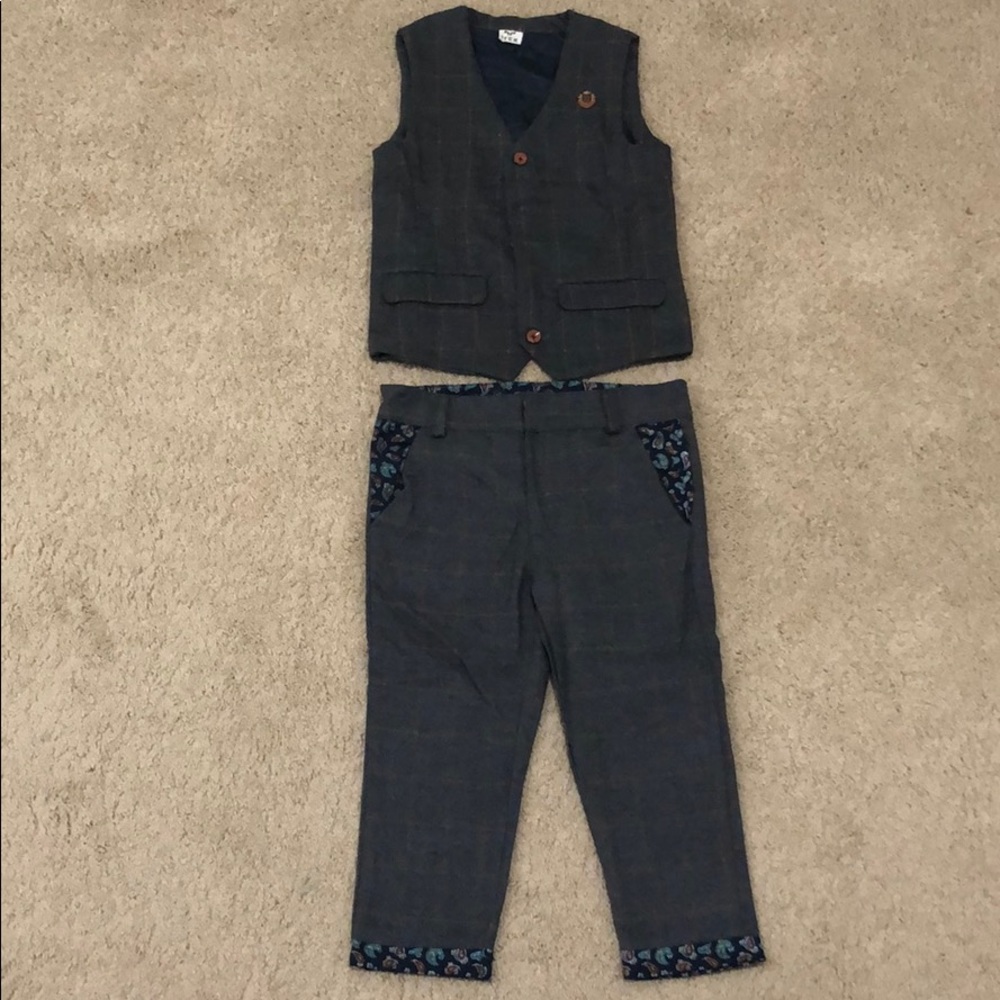 Toddler part wear including vest and pant